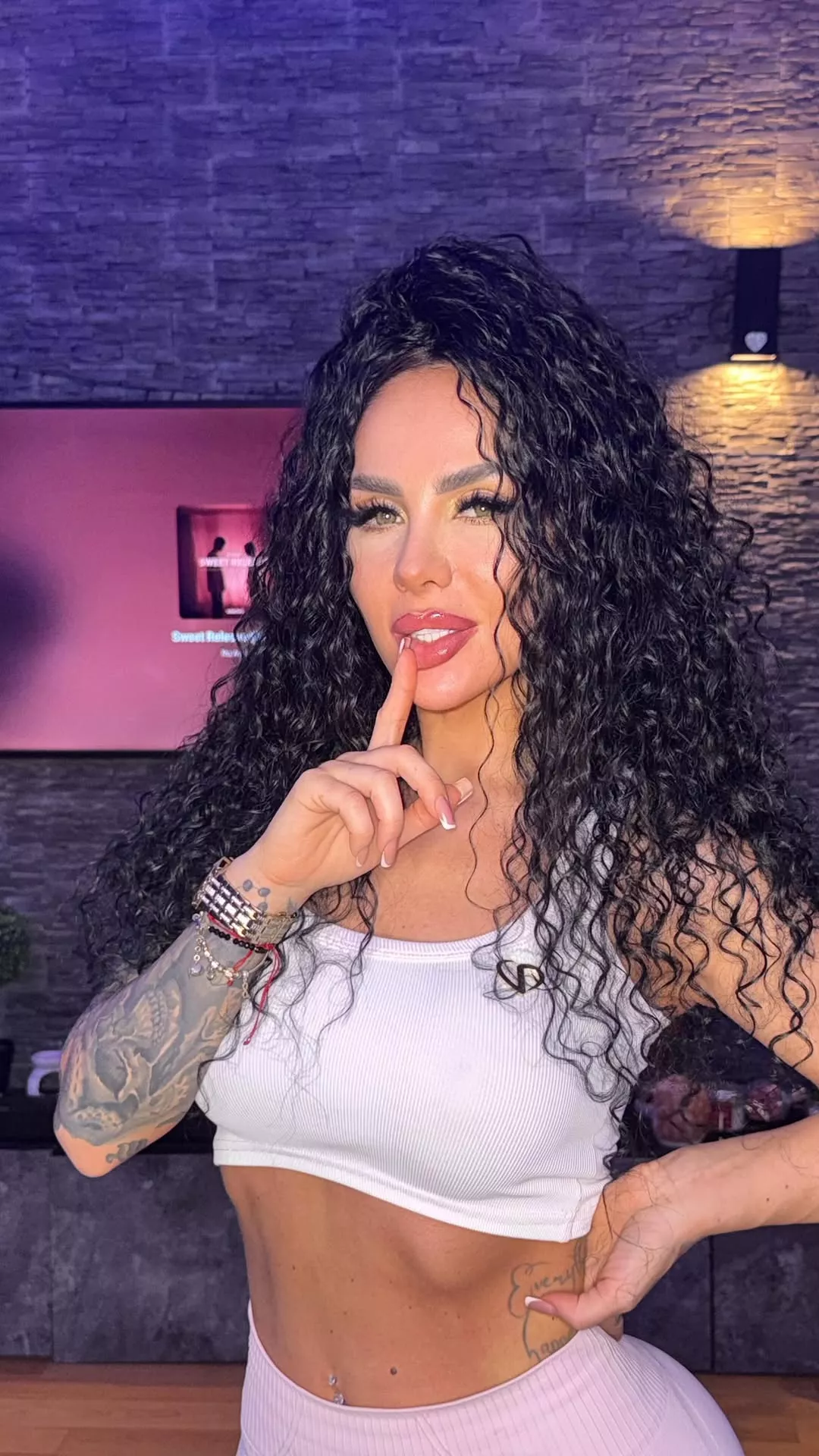 Takiej Klaudii Zielińskiej jeszcze nie było! Artystka disco zaskoczyła metamorfozą